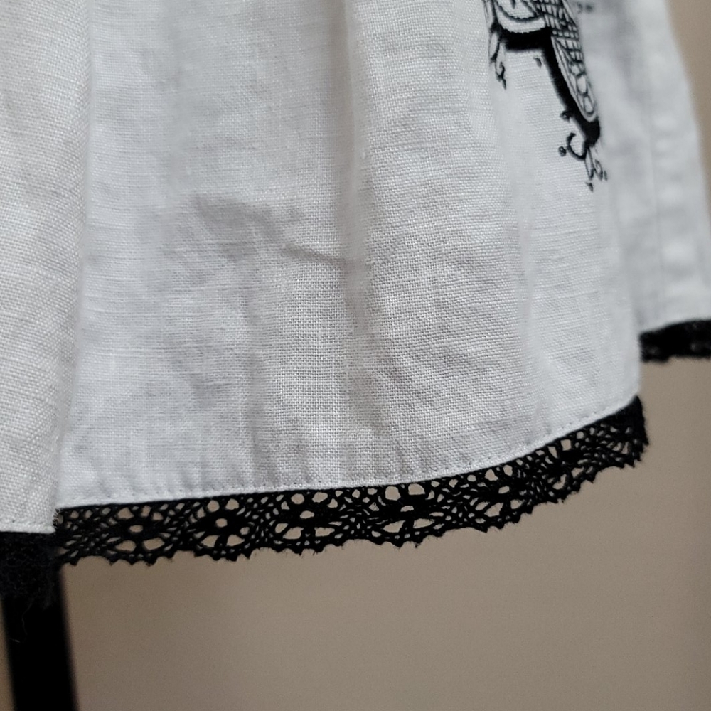 The Limited Skirt - Picture 4 of 10